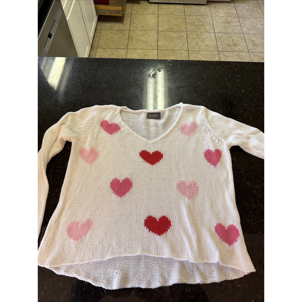 Wooden Ships By Paola Buendia White W/Hearts Sweater V-Neck  SZ S/M Valentines